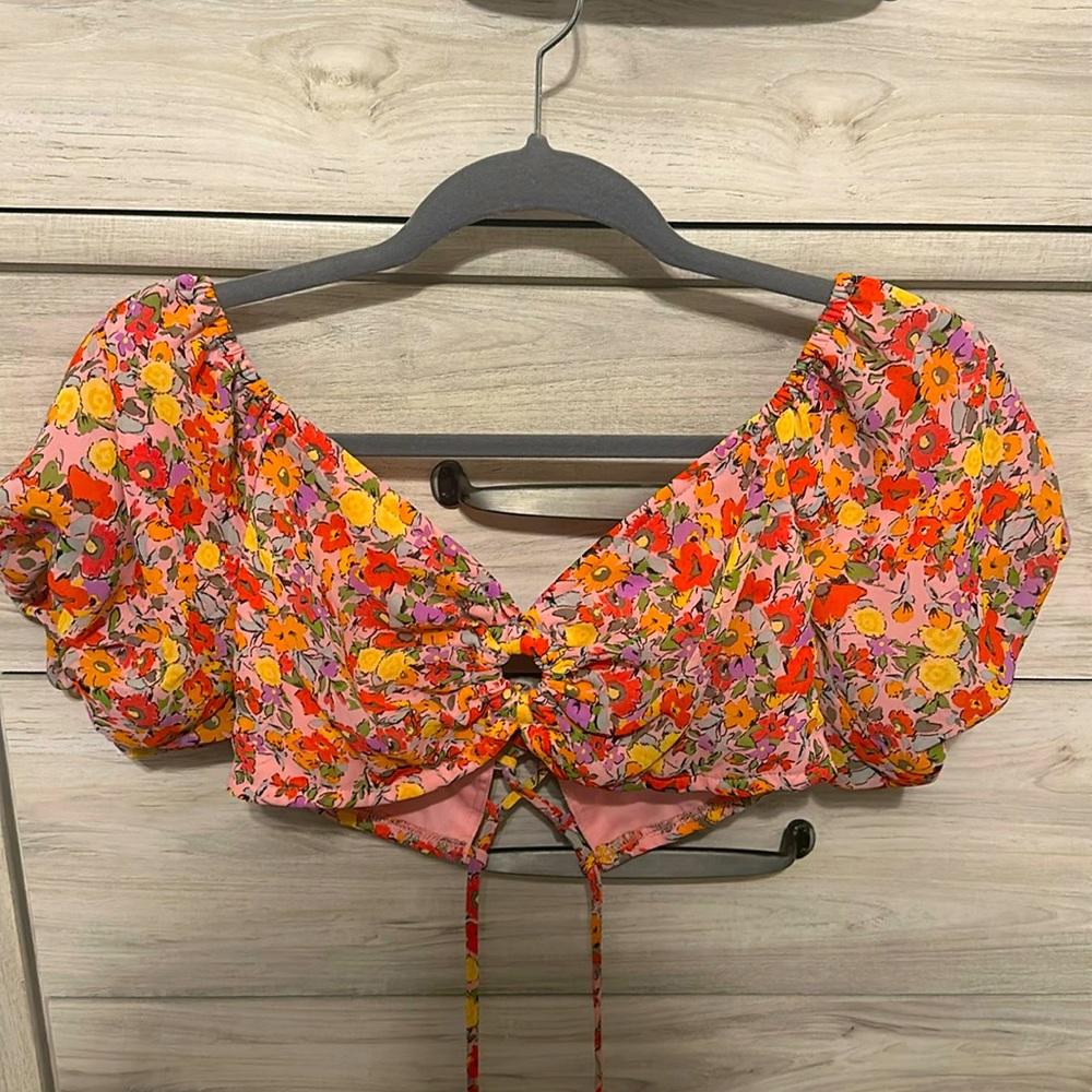 Floral Bra-Length Crop Top